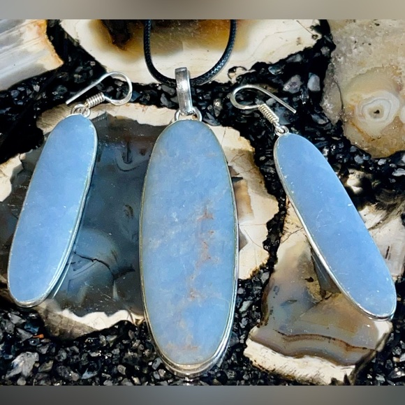 Large Set of Blue Anhydrite Angelite Pendant & Earrings - Picture 9 of 15